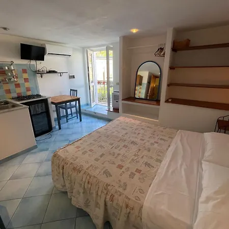 Lunaponzese-ponza Centro