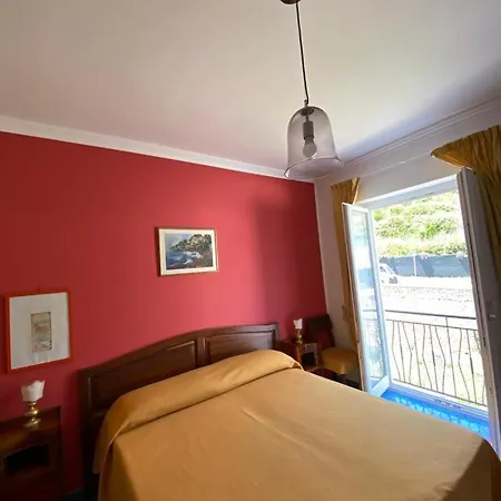 Lunaponzese Bed & Breakfast *